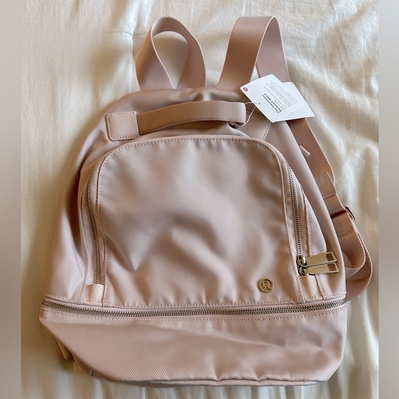 Lululemon city adventurer backpack mini - misty pink new with tags NWT - Picture 3 of 6